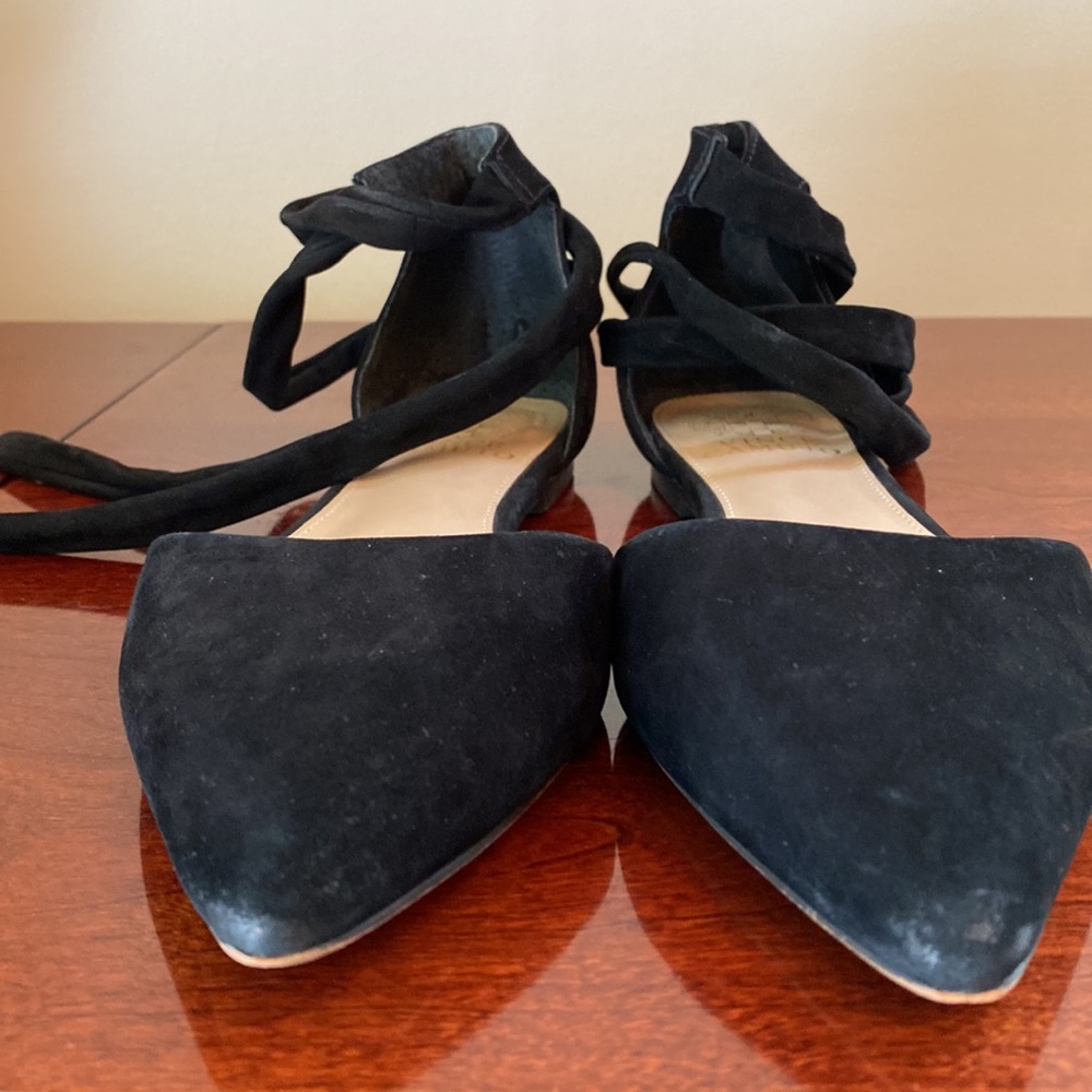 Vince Camuto Jevone Black Suede SZ 6 Balletcore Chic Strappy Tie Up Ankle Flats - Picture 11 of 11